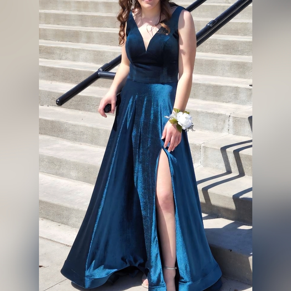 Ava Presley Prom Dress In Deep Blue